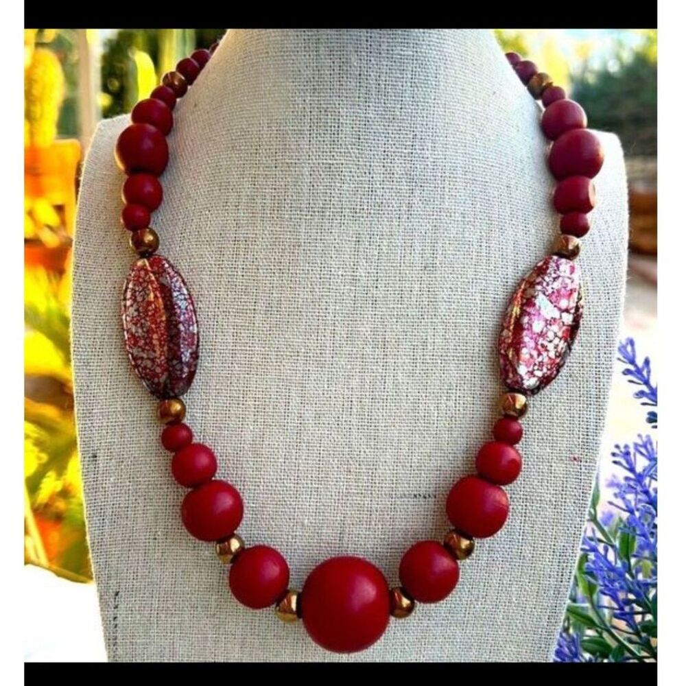 Red Wood Bead Necklace 18"